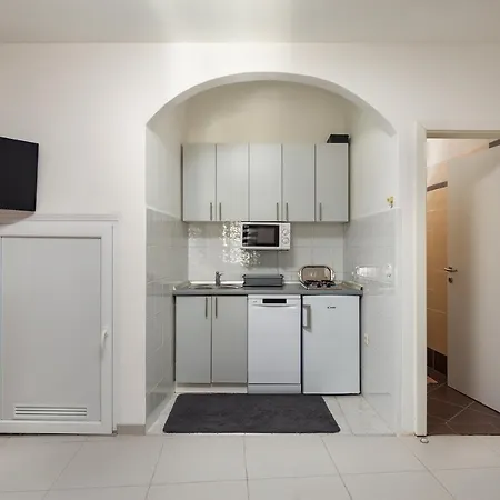 Smaila 1729 * Πούλα