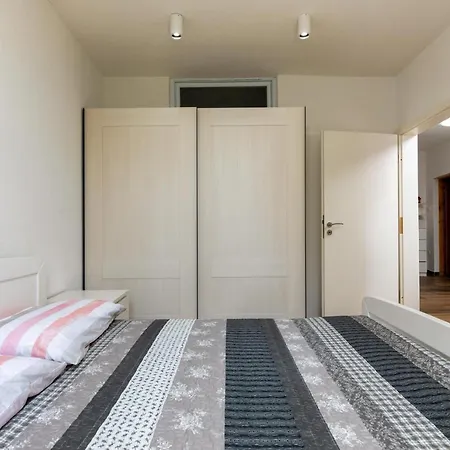 Smaila 1729 Apartmán