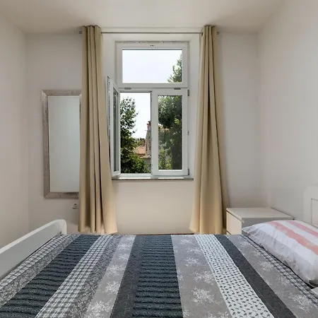 Smaila 1729 Apartmán Pula