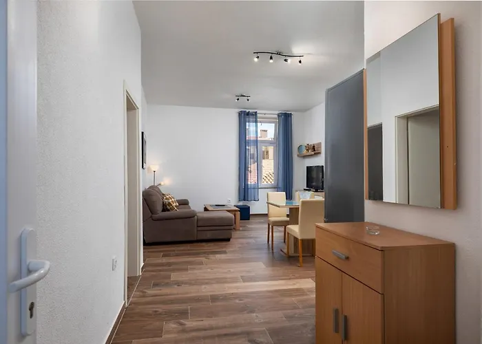 Smaila 1729 דירה